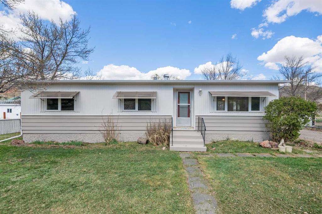 416 2 Avenue , A2311125, Alberta,