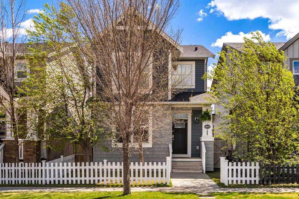 MLS® listing #111042292 for sale located at 1827 Reunion Boulevard NW