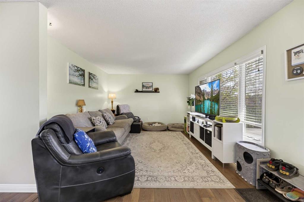 Fifth View of 5126 44 Street , NONE, Olds, Alberta, T4H 1A6