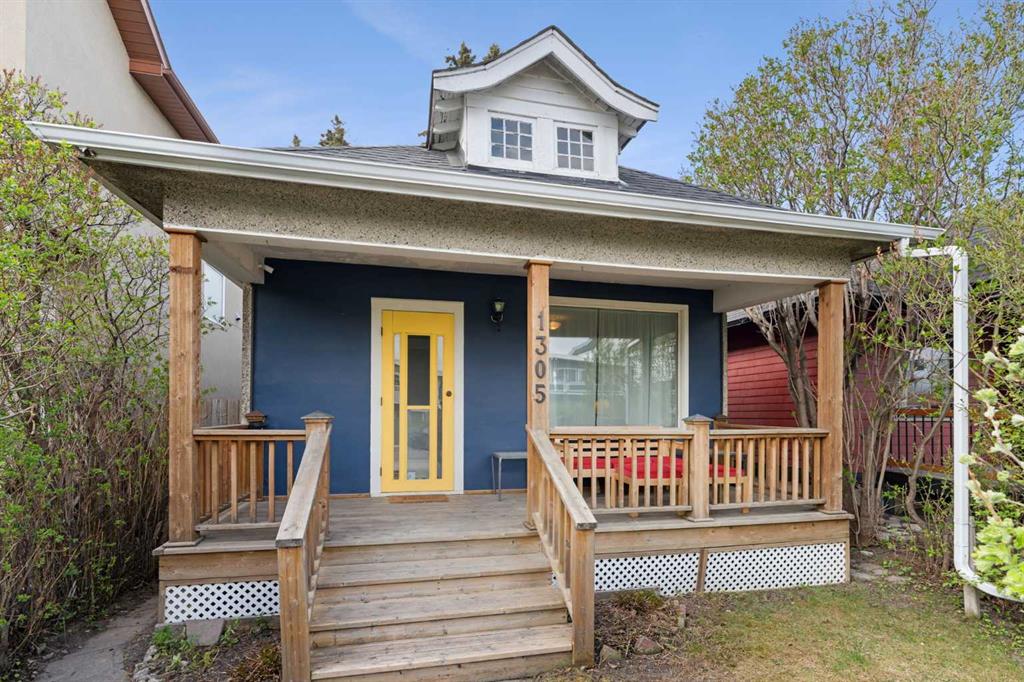Third View of 1305 20 Avenue NW, Capitol Hill, Calgary, Alberta, T2M 1G4