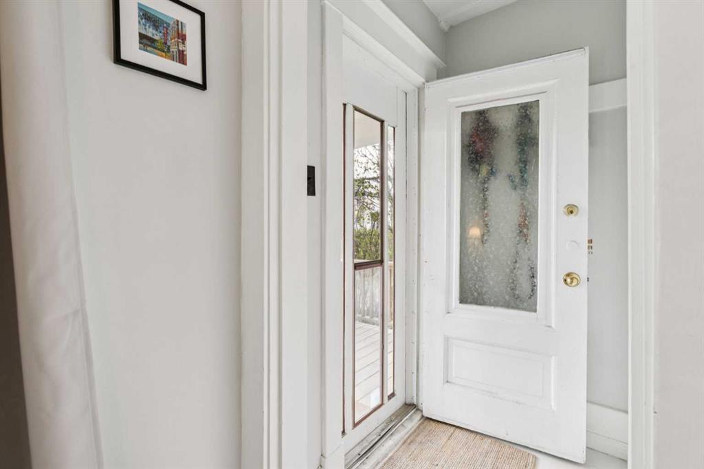 Fifth View of 1305 20 Avenue NW, Capitol Hill, Calgary, Alberta, T2M 1G4