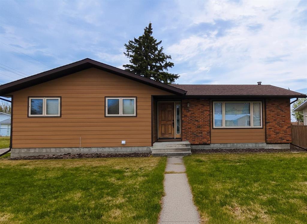 MLS® listing #111055650 for sale located at 5411 51 Avenue 
