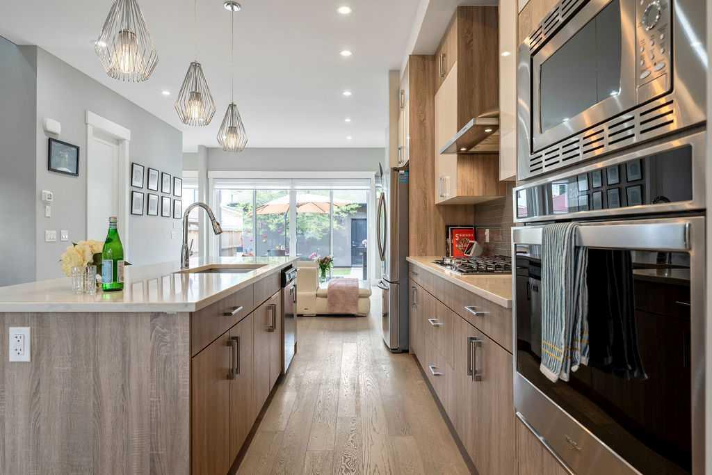 Fifth View of 639 19 Avenue NW, Mount Pleasant, Calgary, Alberta, T2M0Y9