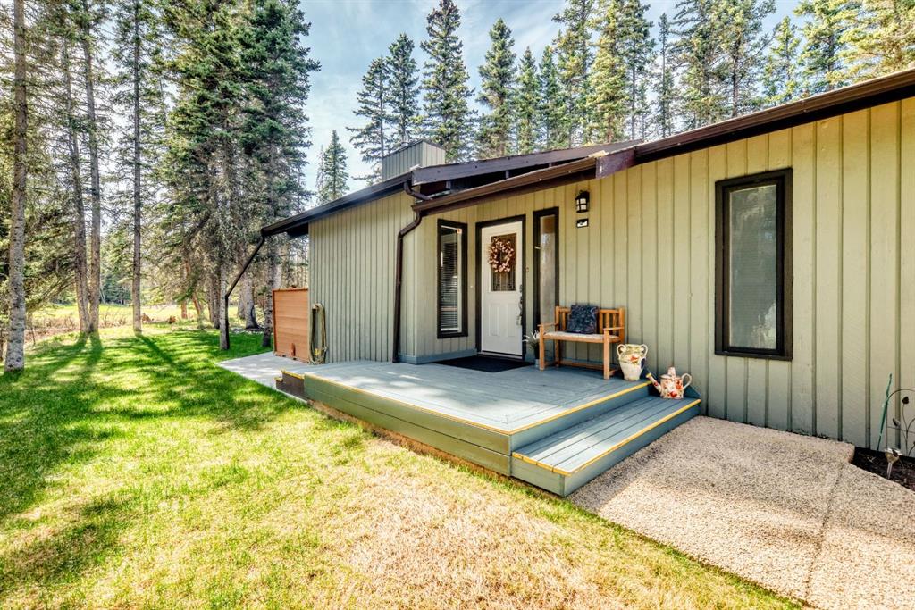 Third View of 12 Wolf Crescent , Redwood Meadows, Rural Rocky View County, Alberta, T3Z 1A3