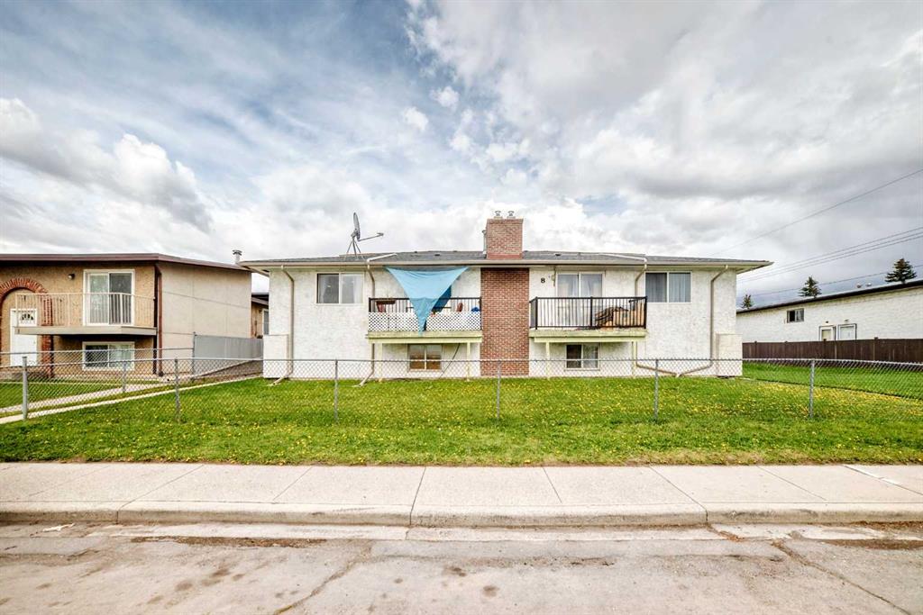 1-6, 8 Huntley Close NE, A2311334, Alberta,