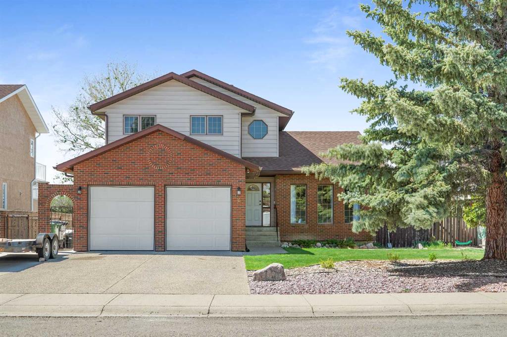 126 Fairway Drive , A2311395, Alberta,