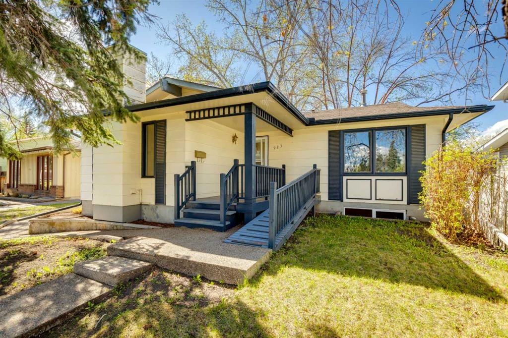 Second View of 923 Midridge Drive SE, Midnapore, Calgary, Alberta, T2X 1H5