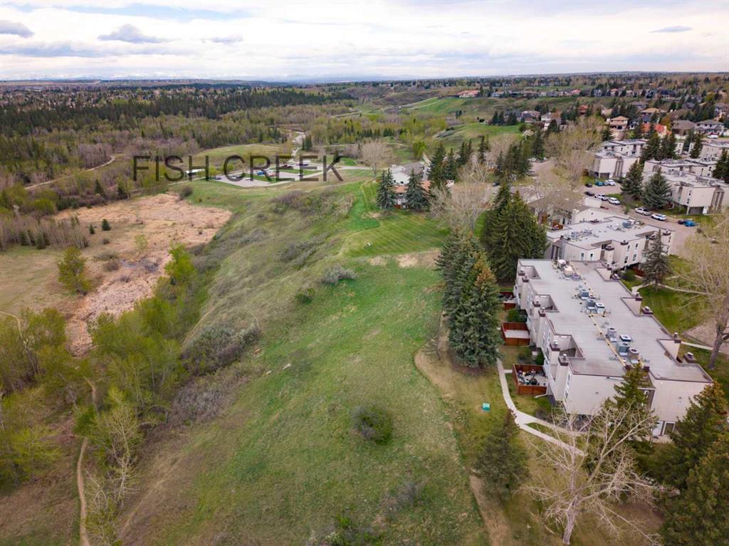 Third View of 1402, 13104 Elbow Drive SW, Canyon Meadows, Calgary, Alberta, T2W 2P2