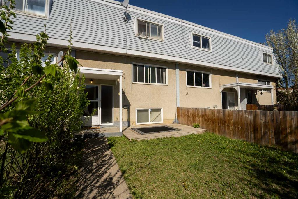 Third View of 5, 8808 96 Street , North End, Peace River, Alberta, T8S 1G6