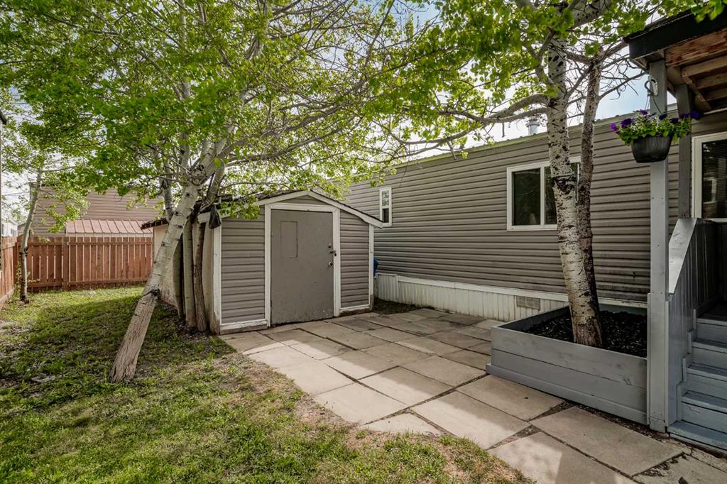 Fifth View of 328, 6220 17 Avenue , Red Carpet, Calgary, Alberta, T2A 7H4
