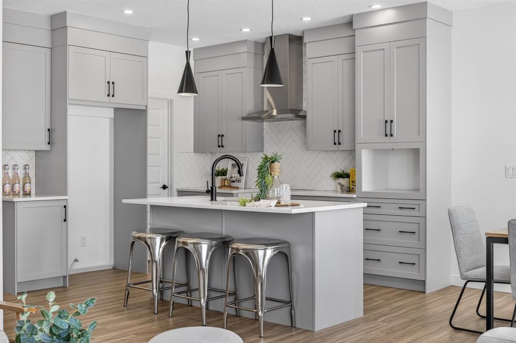 MLS® listing #111147003 for sale located at 1090 Bayview Crescent 