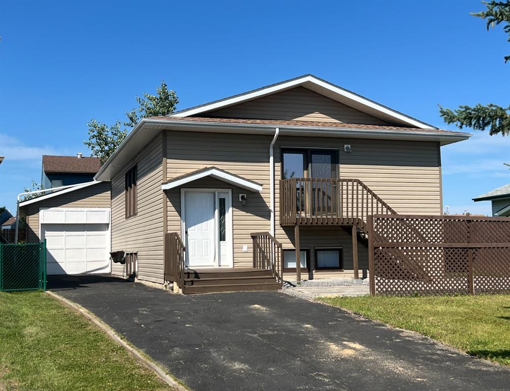 MLS® listing #111165548 for sale located at 3209 45 Avenue 