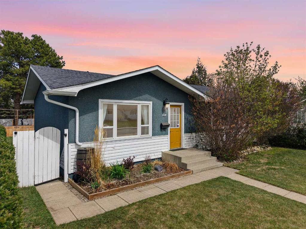 Third View of 6 Otterbury Avenue , Oriole Park, Red Deer, Alberta, T4N 4Z9