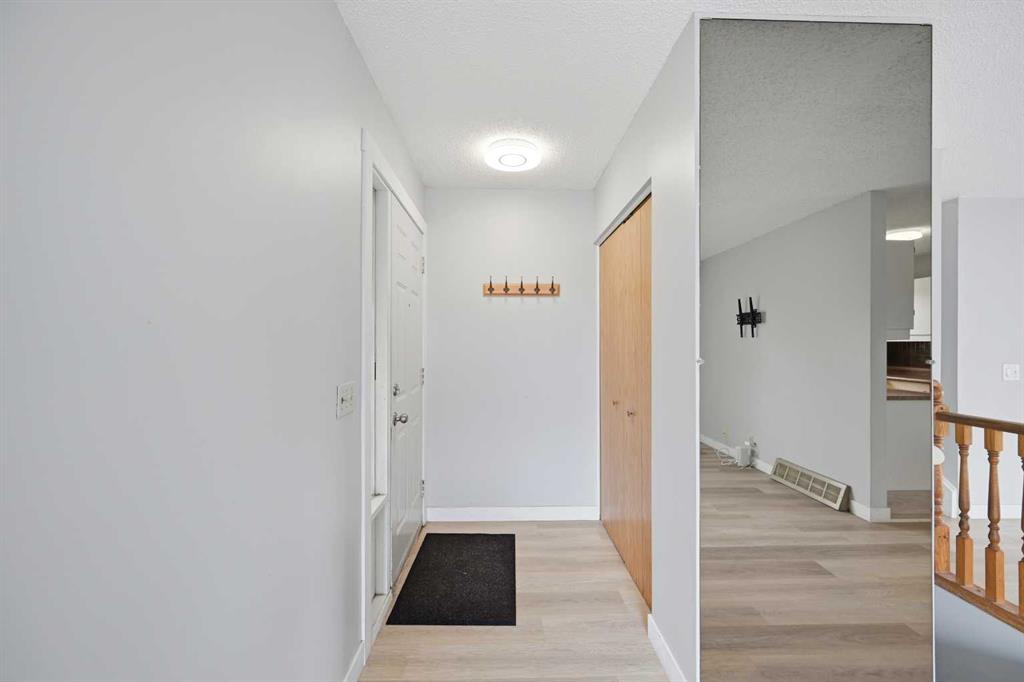 Fifth View of 44 Castleridge Close NE, Castleridge, Calgary, Alberta, T3J1Y9