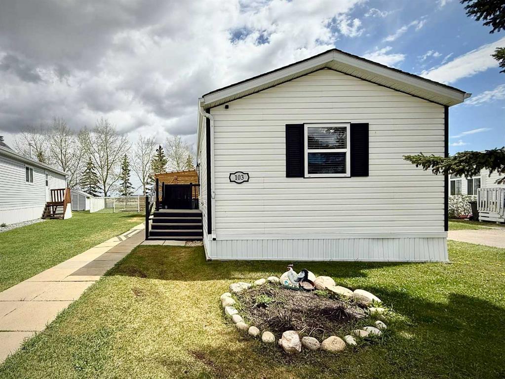 103 Clark Crescent , A2312254, Alberta,