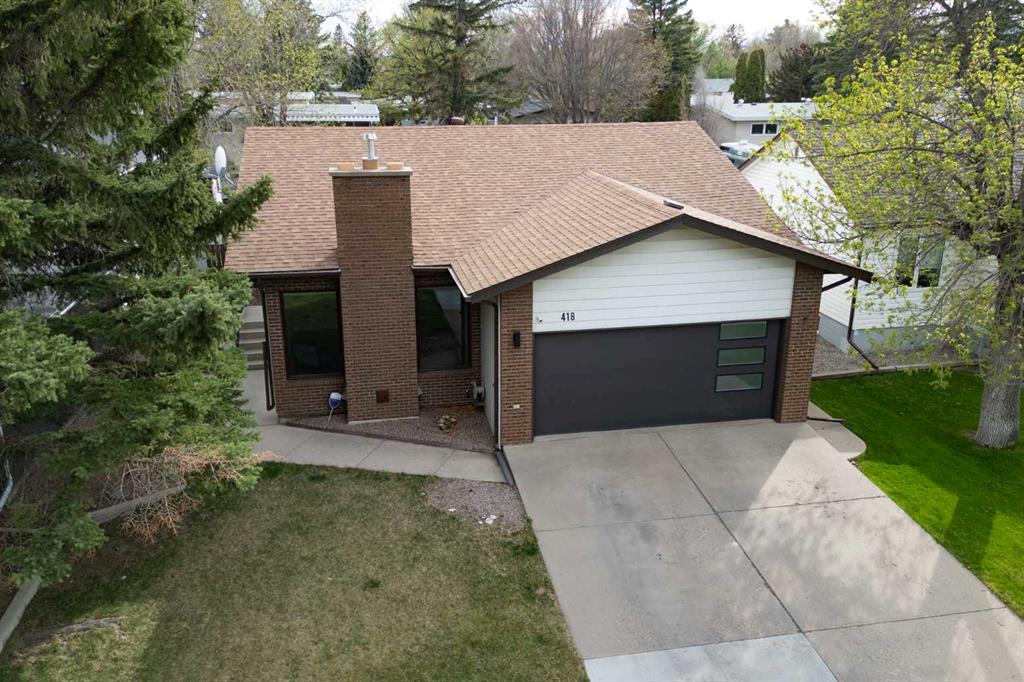 Second View of 418 Dieppe Boulevard S, Glendale, Lethbridge, Alberta, T1J3X1
