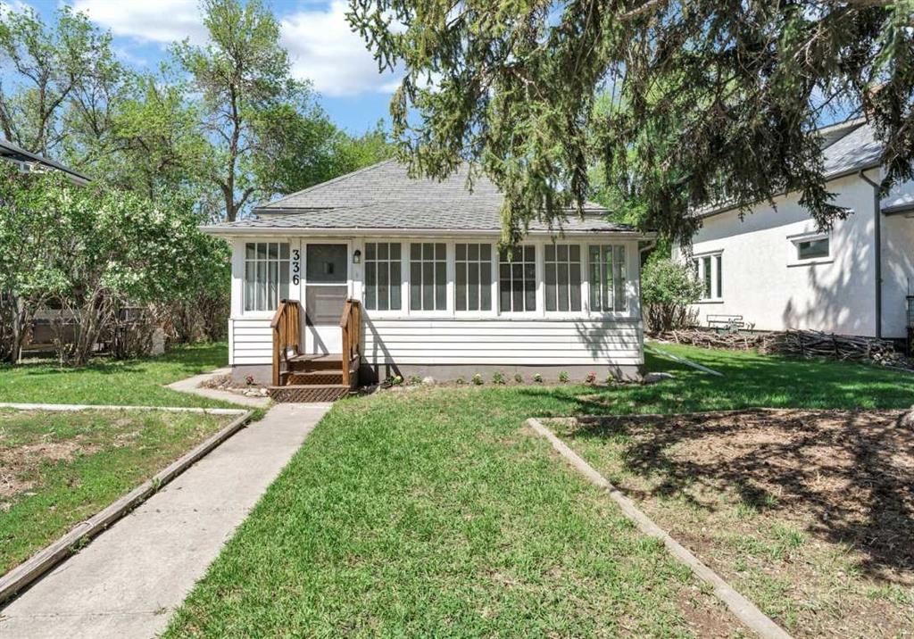 336 7 Street SE, A2312261, Alberta,