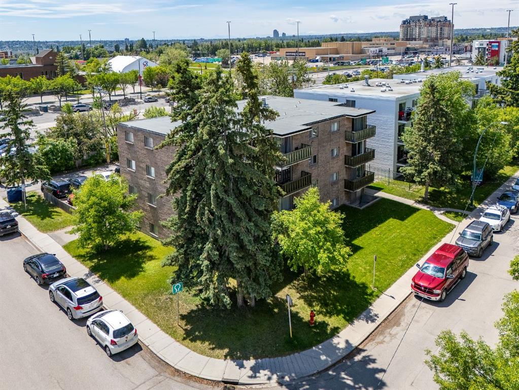 Second View of 1405 17 Avenue NW, Capitol Hill, Calgary, Alberta, T2M0R4