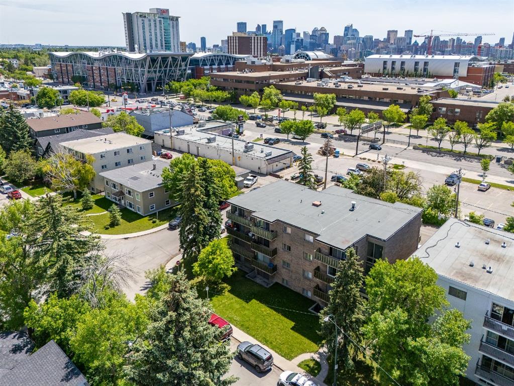 Third View of 1405 17 Avenue NW, Capitol Hill, Calgary, Alberta, T2M0R4