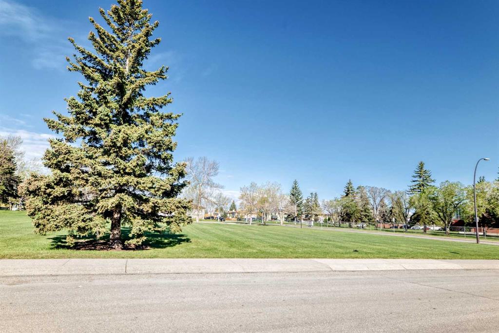 Third View of 1508 45 Street SE, Forest Lawn, Calgary, Alberta, T2A1N2