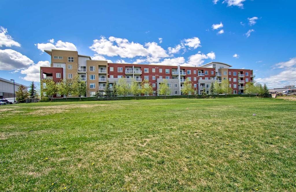 2222, 604 East Lake Boulevard NE, A2312282, Alberta,