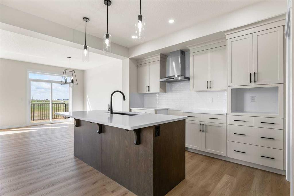 MLS® listing #111190056 for sale located at 127 Corner Glen Grove NE