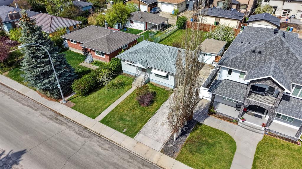 Fourth View of 2820 Cochrane Road NW, Banff Trail, Calgary, Alberta, T2M 4J2