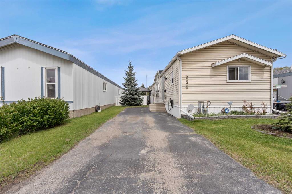 254 Erin Woods Circle SE, A2312492, Alberta,