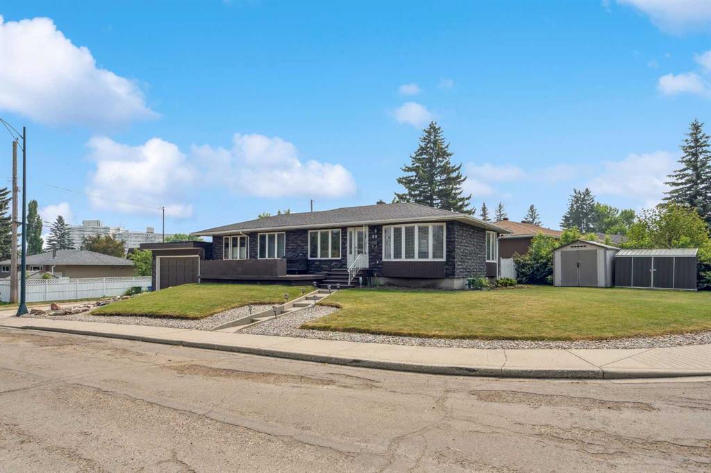 25 Manor Road SW, A2312510, Alberta,