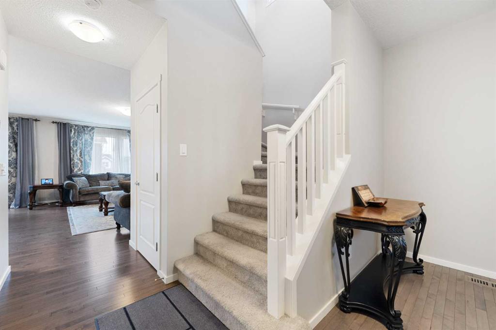 Fifth View of 229 Kingsbury Close SE, Kings Heights, Airdrie, Alberta, T4A 0R3