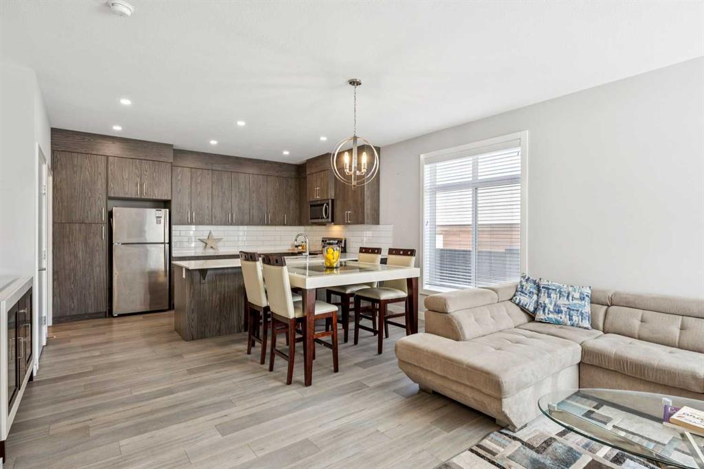 Fifth View of 310 Sage Meadows Gardens NW, Sage Hill, Calgary, Alberta, T3P 1K2