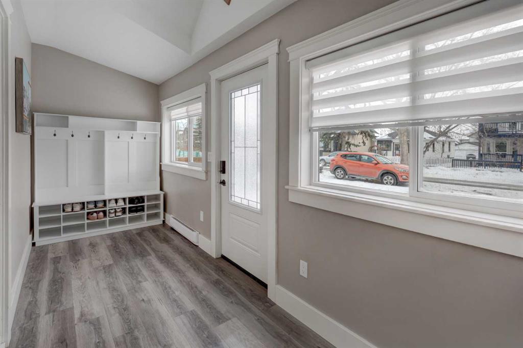 Third View of 2307 15A Street SE, Inglewood, Calgary, Alberta, T2G 3N3