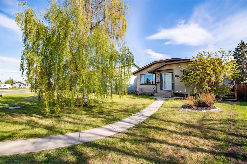 105 Erickson Drive , A2312604, Alberta,