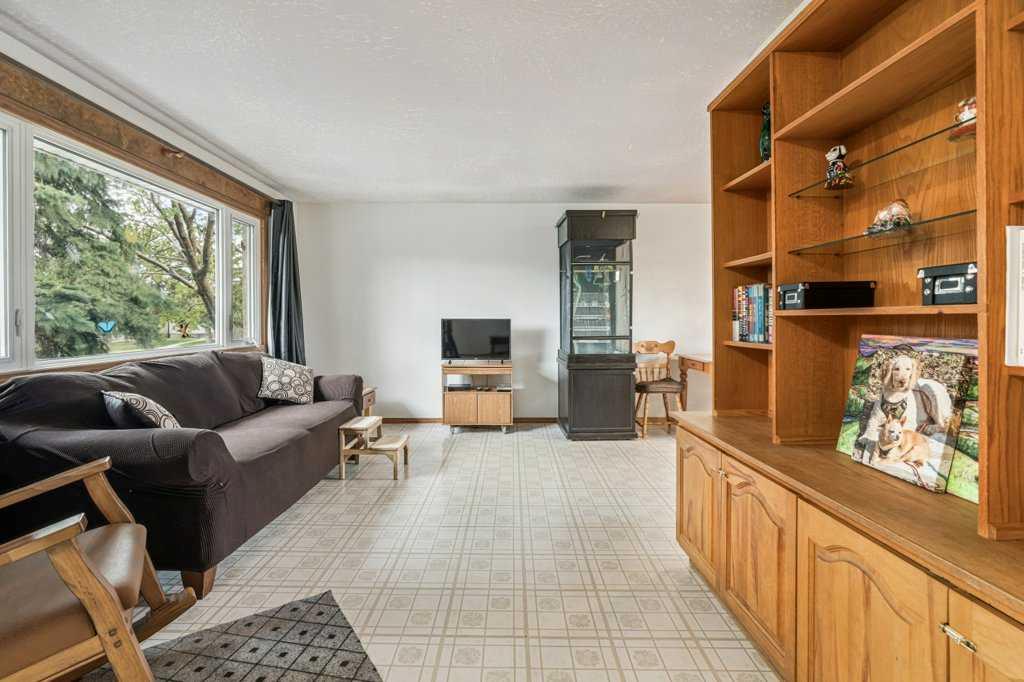 Third View of 840 Pinecliff Drive NE, Pineridge, Calgary, Alberta, T1Y 3W7