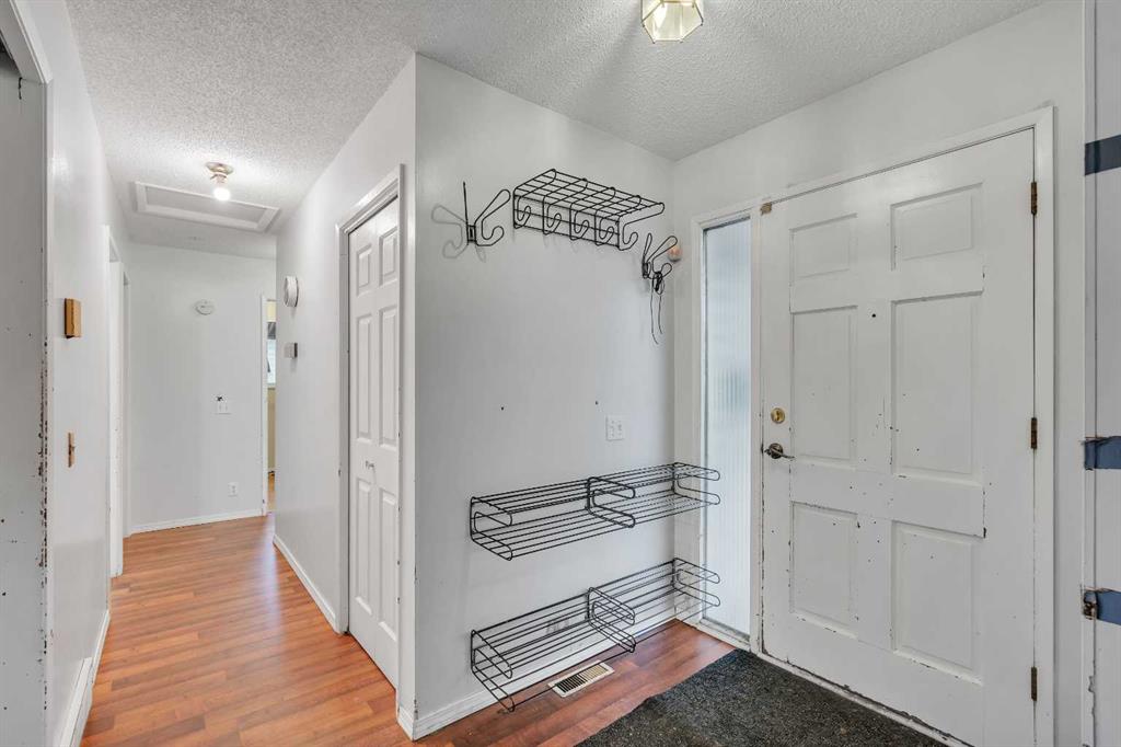 Fifth View of 4824 Vegas Way NW, Varsity, Calgary, Alberta, T3A 1W1