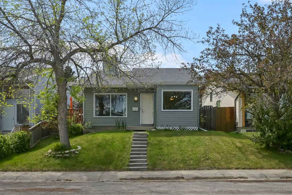 160 Strathcona Close SW, A2312693, Alberta,