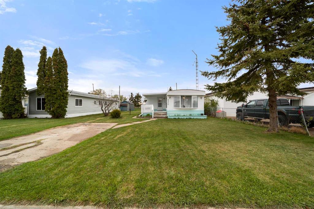Second View of 5310 49 Street , Daysland, Daysland, Alberta, T0B 1A0