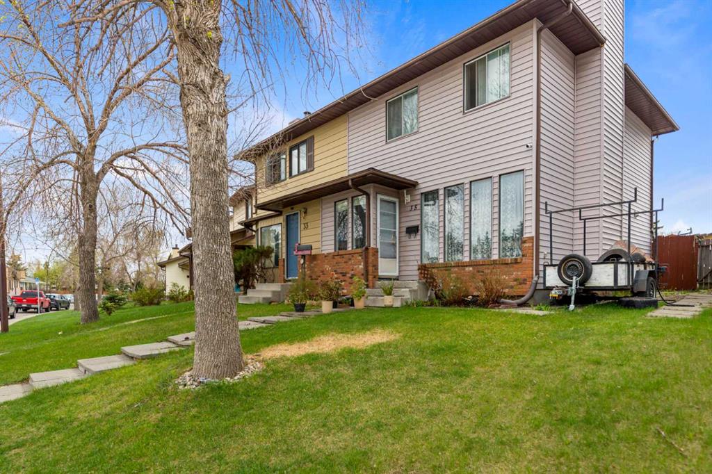 Third View of 35 Templemont Drive NE, Temple, Calgary, Alberta, T1Y 4Z5