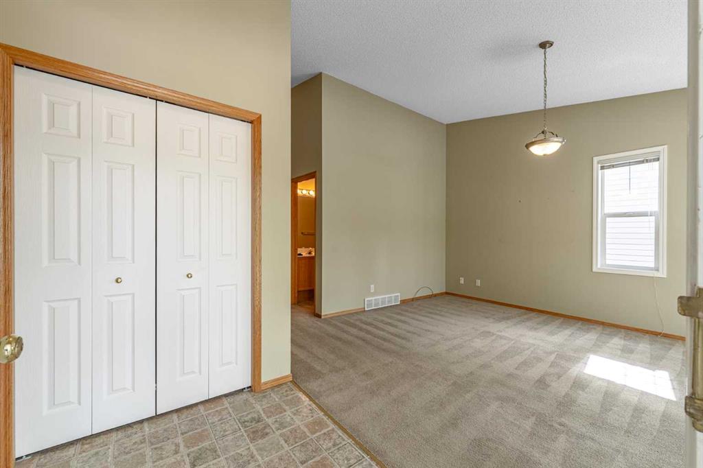 Fifth View of 44 Prestwick Pond Terrace SE, McKenzie Towne, Calgary, Alberta, T2Z 3Z8
