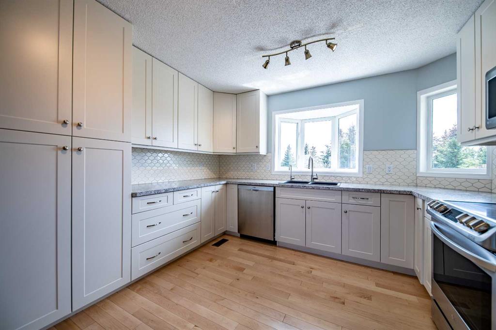 Fifth View of 12, 712074 Range Rd 55  , Eagle Estates, Grande Prairie, Alberta, T8X 4A8