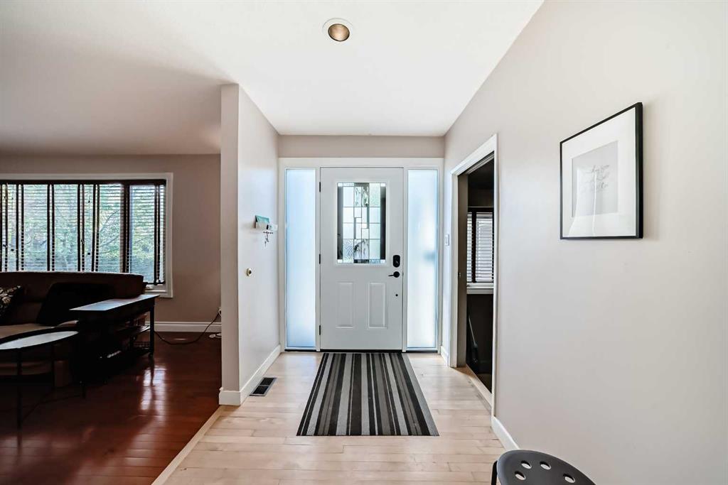 Fourth View of 1220 73 Avenue SW, Kelvin Grove, Calgary, Alberta, T2V 0S1
