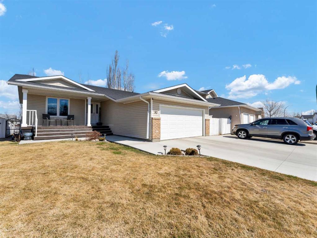 32 Spruce Close SE, A2312789, Alberta,