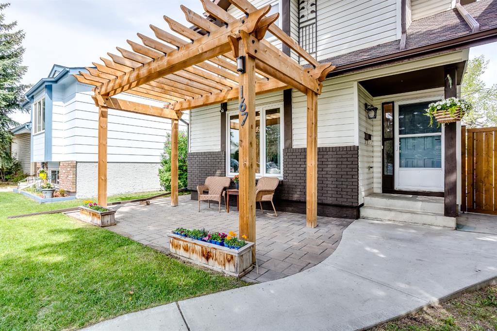 Third View of 167 Sunvale Crescent SE, Sundance, Calgary, Alberta, T2X 2P8