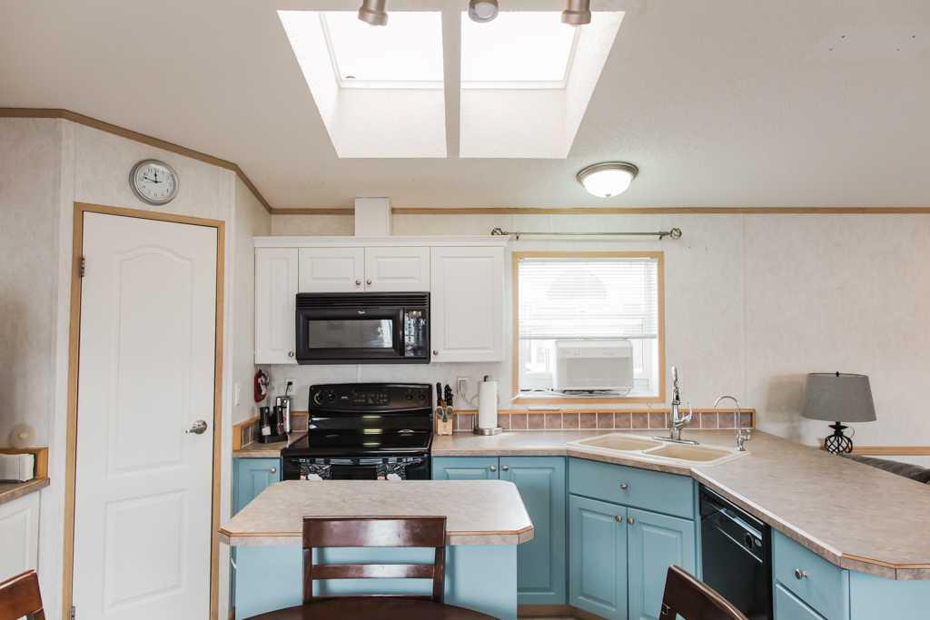 Fifth View of 348 Scott Lane  , MH - Silver Pointe, Rural Grande Prairie No. 1, County of, Alberta, T8W 5K5