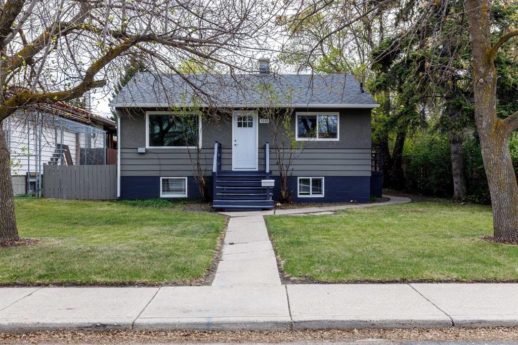 Third View of 3905 46 Street , Eastview, Red Deer, Alberta, T4J1B5