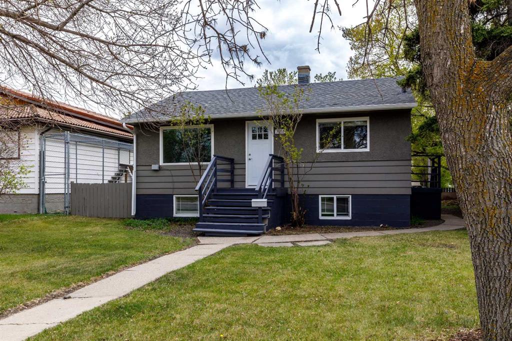 Fifth View of 3905 46 Street , Eastview, Red Deer, Alberta, T4J1B5