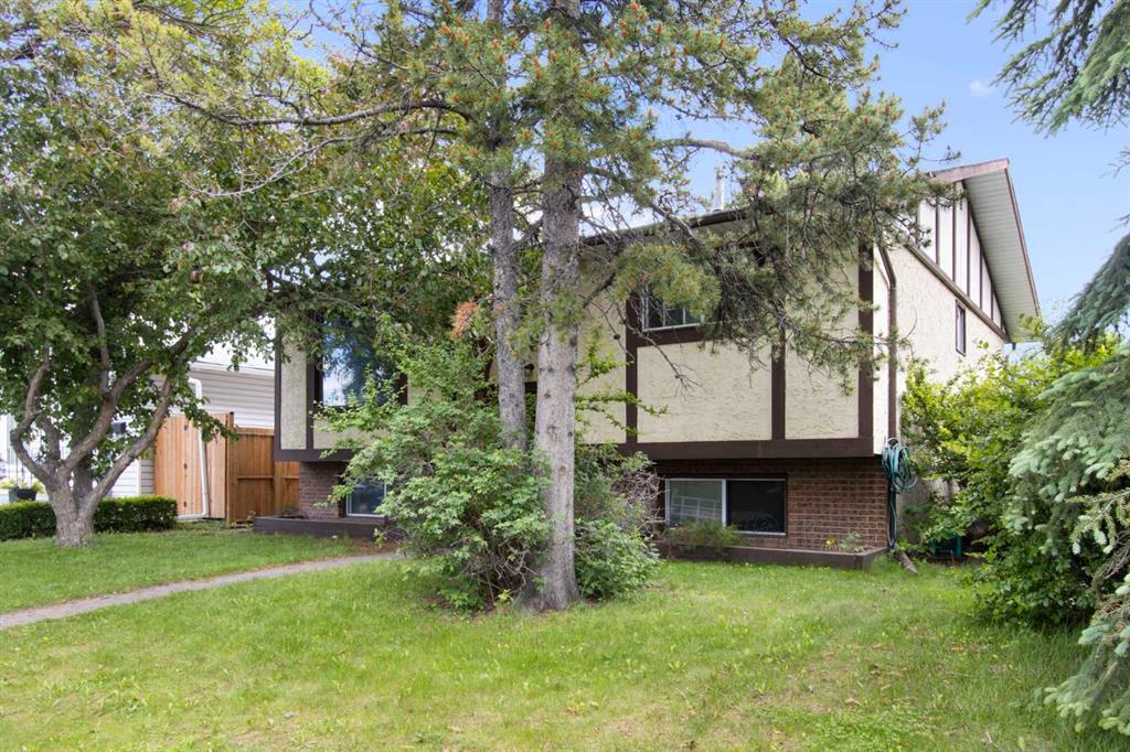 Third View of 311 Templeside Circle NE, Temple, Calgary, Alberta, T1Y 3M1