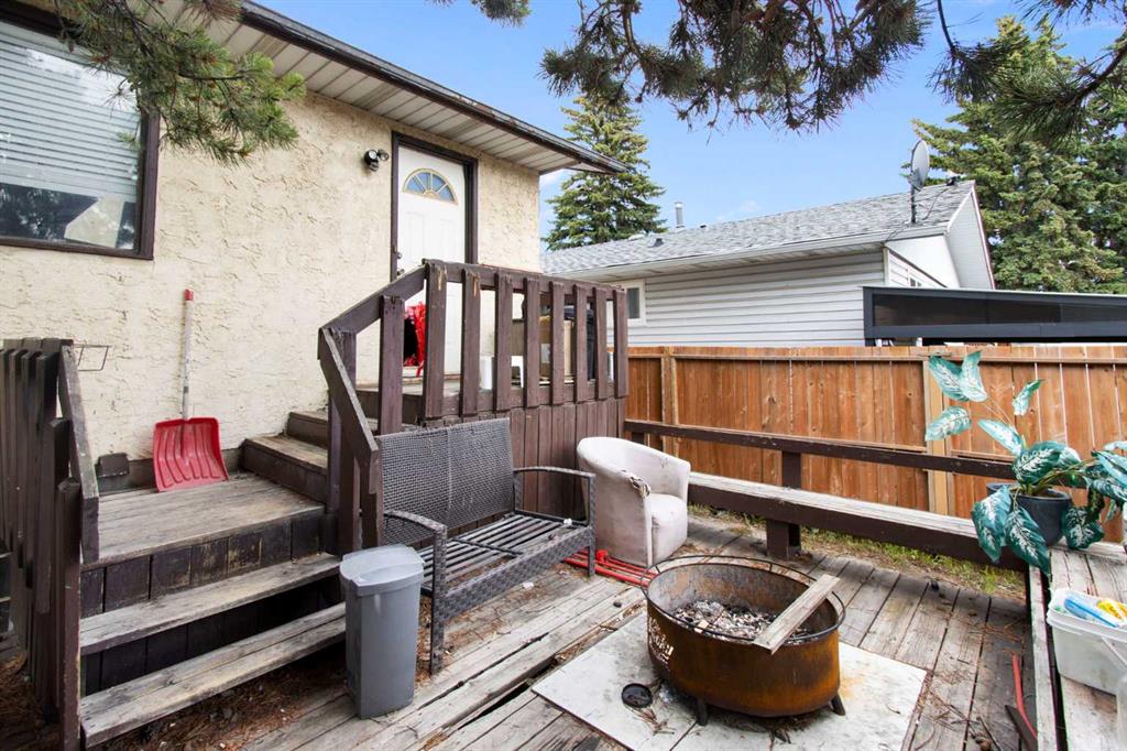 Fourth View of 311 Templeside Circle NE, Temple, Calgary, Alberta, T1Y 3M1