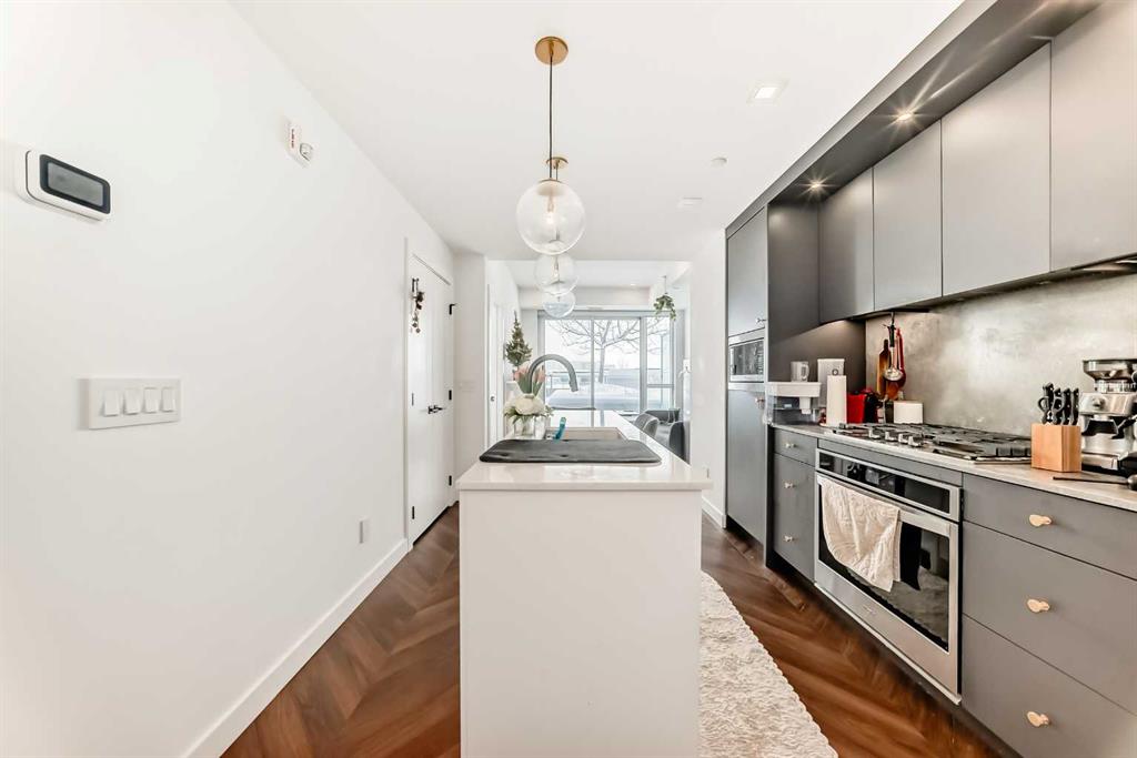 Fourth View of 207, 8505 Broadcast Avenue SW, West Springs, Calgary, Alberta, T3H 6B5