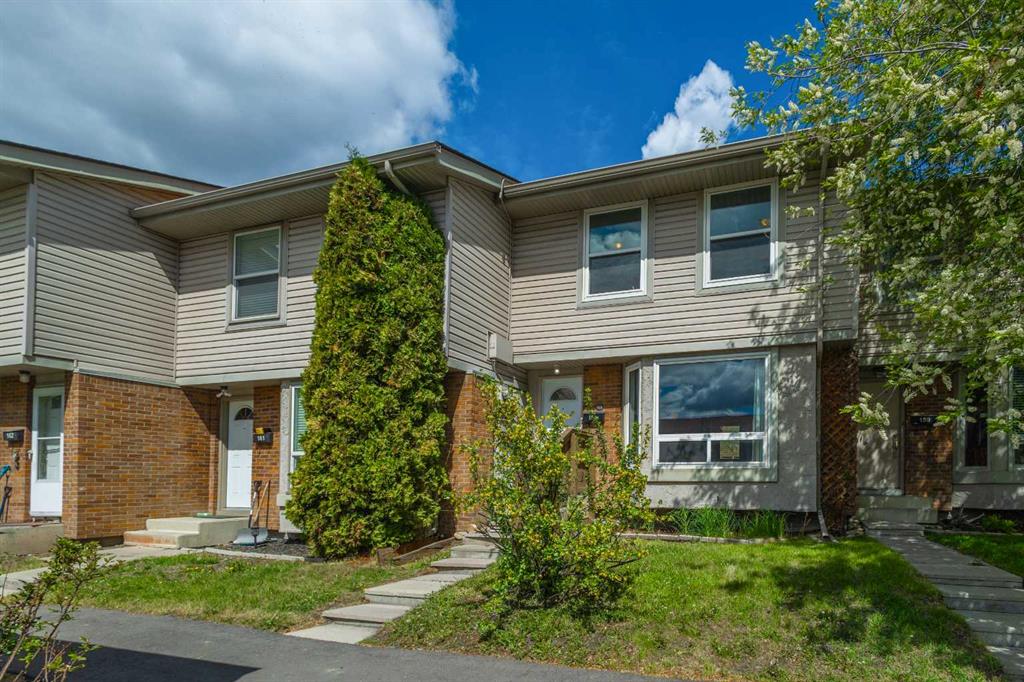 Third View of 160, 123 Queensland Drive SE, Queensland, Calgary, Alberta, T2J 5J4